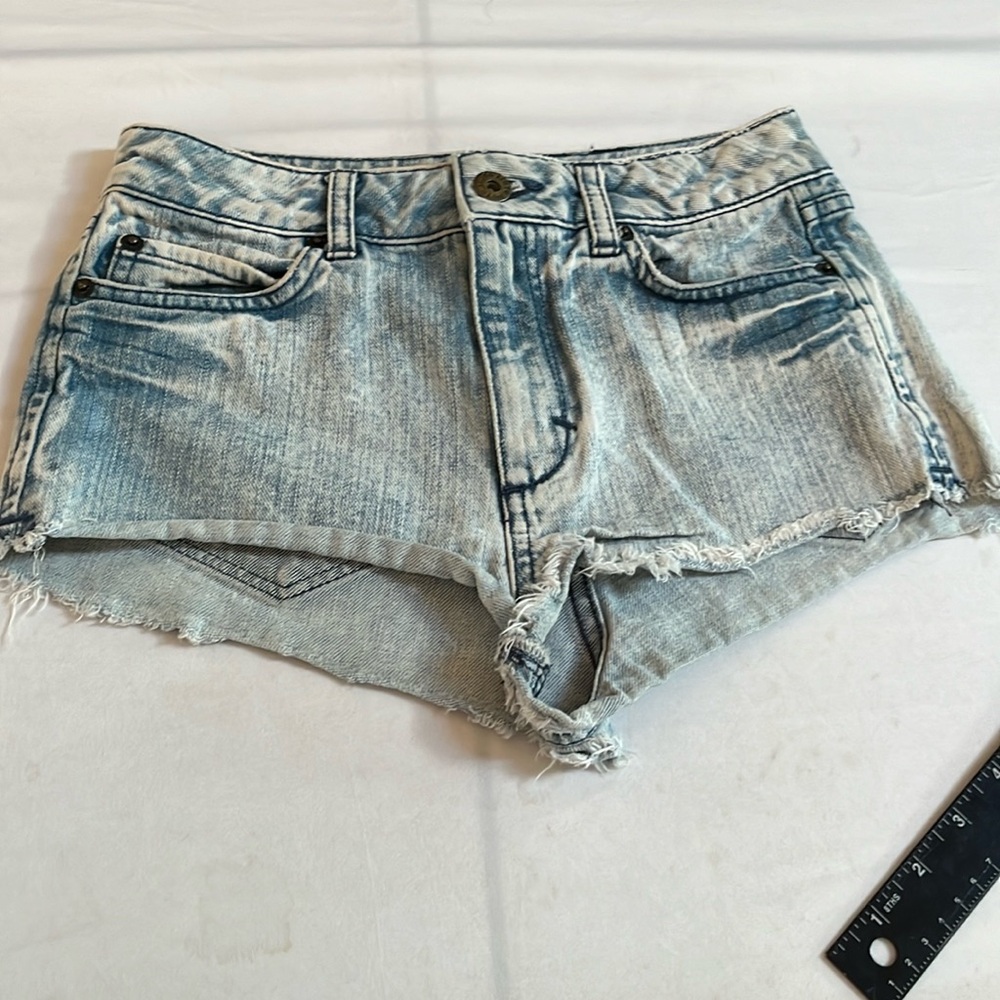 Moto by Topshop size 25 blue jean short shorts